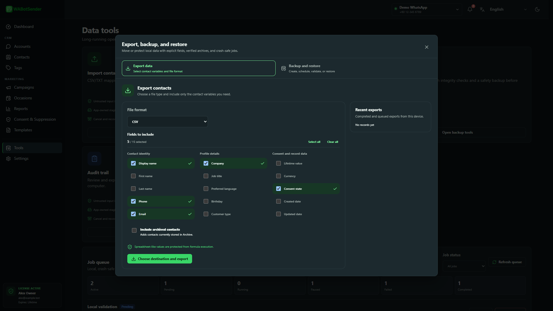 WABotSender data export workspace showing format and field selection controls